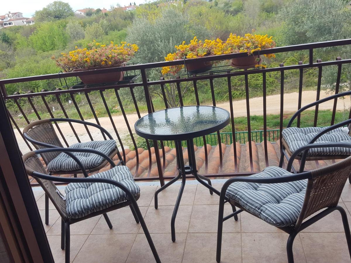 Apartment Anda Rovinj Bagian luar foto