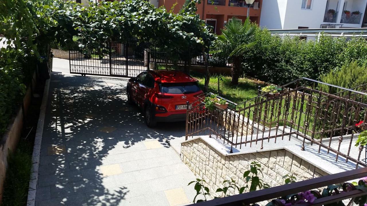 Apartment Anda Rovinj Bagian luar foto